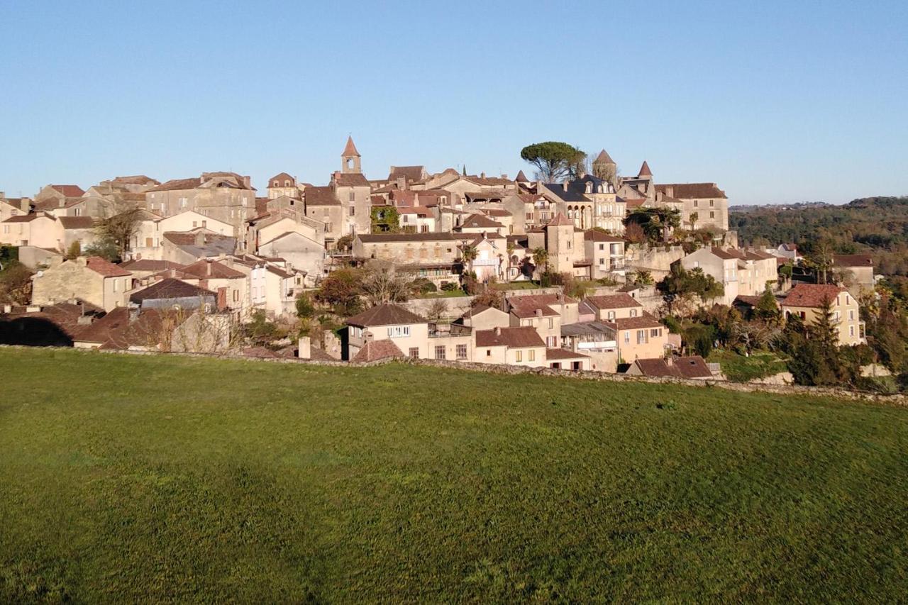 Bed and Breakfast Planches Et Plonk Belvès Esterno foto